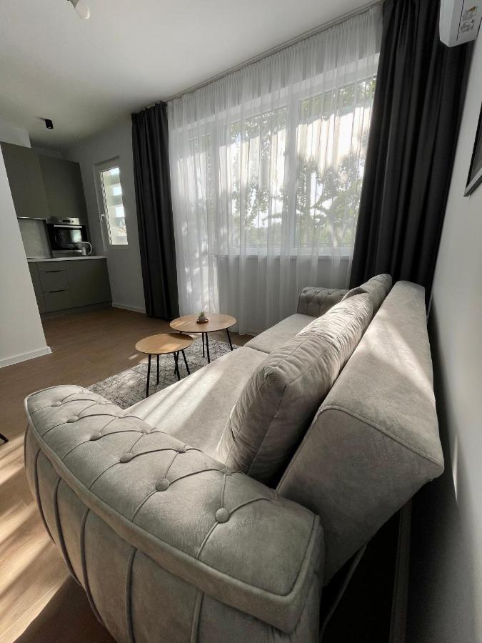 Vanquish Central Apartment Várna Kültér fotó