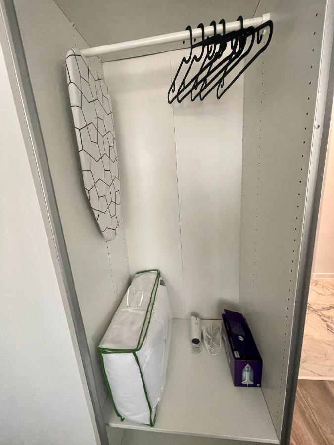 Vanquish Central Apartment Várna Kültér fotó