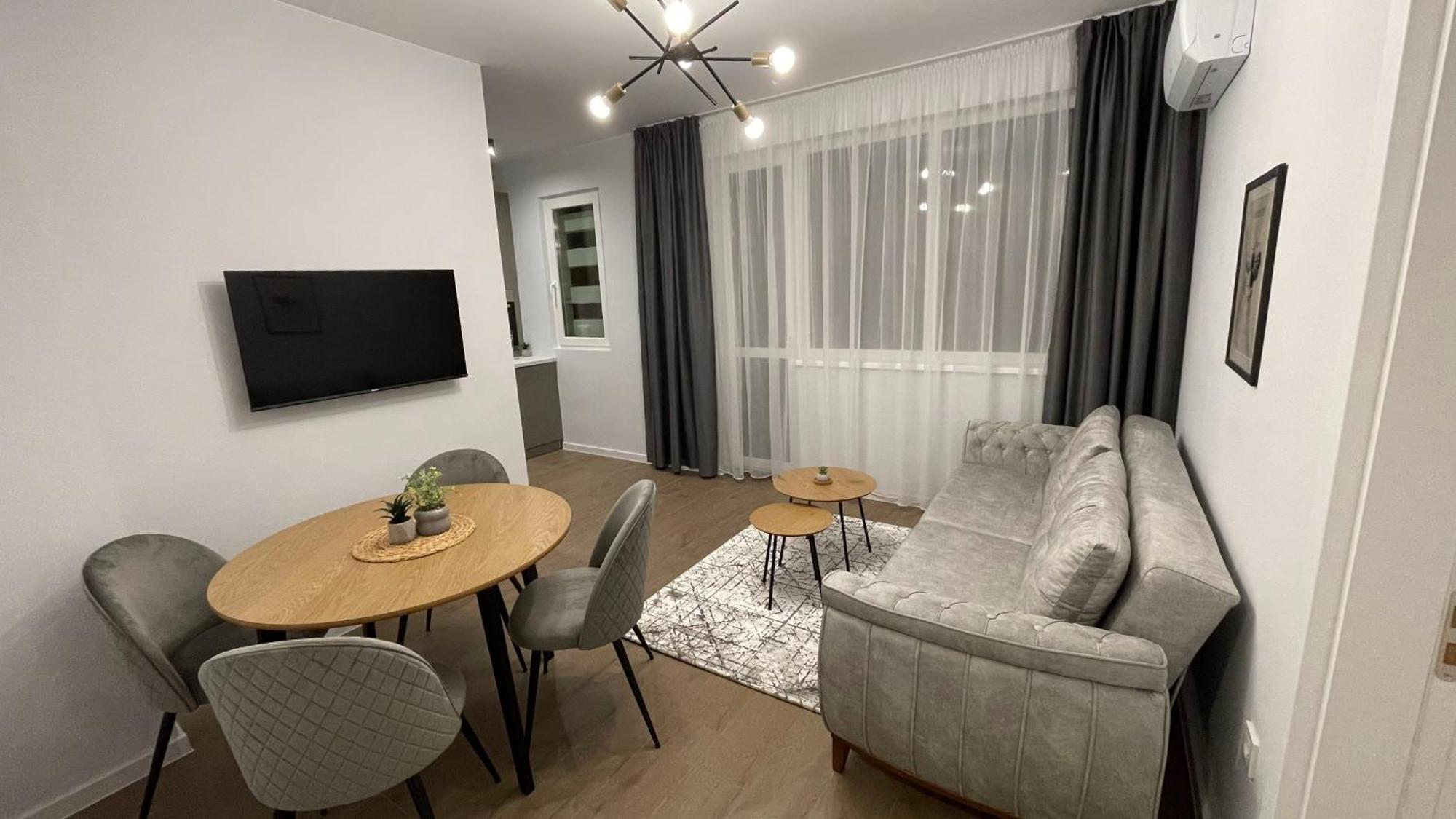 Vanquish Central Apartment Várna Kültér fotó